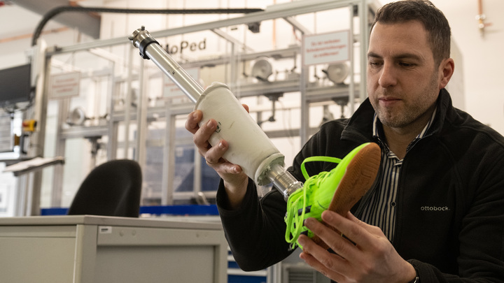 Напрямую не поставляем: Производители протезов громко хлопнули дверью, но не ушли из России