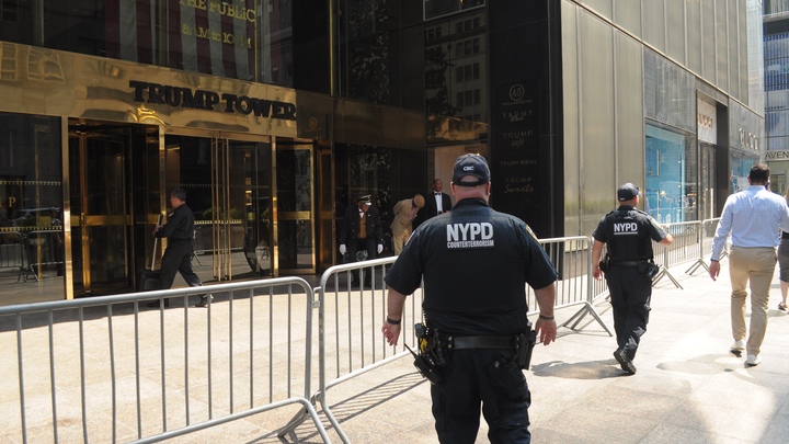 Захарову возмутили конспирологи из США: Сколько можно врать?