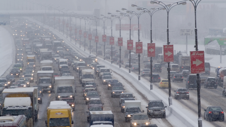 С 2022 года пропуск для проезда грузовиков по МКАД можно оформить онлайн