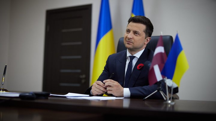 Он так осмелел или сам не понял?: Успокоительную речь Зеленского объяснили русские