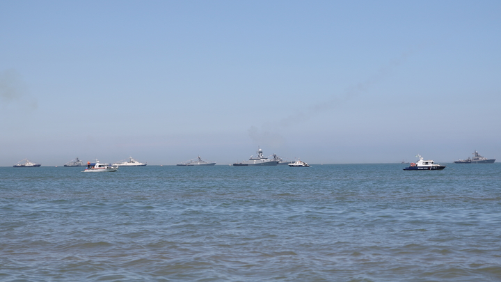 Уникальное судно для подготовки вертолётчиков морской авиации спустили на воду