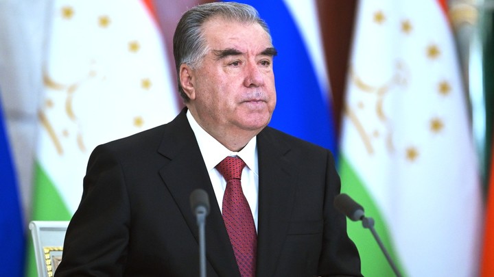 Все поуезжали, просыпайтесь. Президент Таджикистана предложил соотечественникам развивать страну