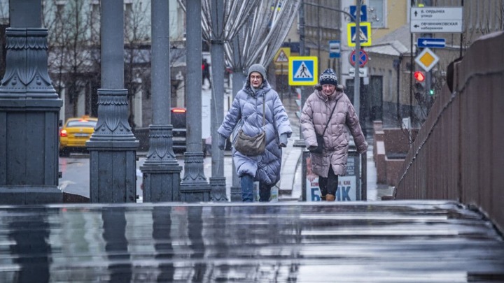 Потепление и снег ждут жителей Ростова в выходные 25-26 декабря