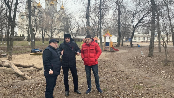 Логвиненко пообещал благоустроить парк 8 Марта, который продавали на Авито