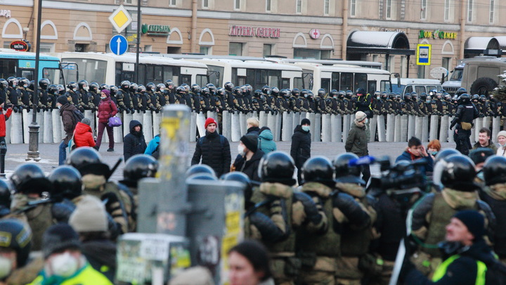 С экс-главы петербургского штаба Навального* требуют 3,9 миллиона за работу силовиков на митингах С экс-главы петербургского штаба Навального* требуют 3,9 миллиона за работу силовиков на митингах