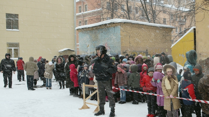 В Екатеринбургскую гимназию 161 поступило очередное письмо о минировании