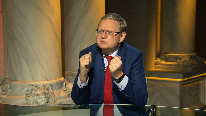 Делягин рассказал, как за пять минут спустил два миллиона рублей: Все повернули головы