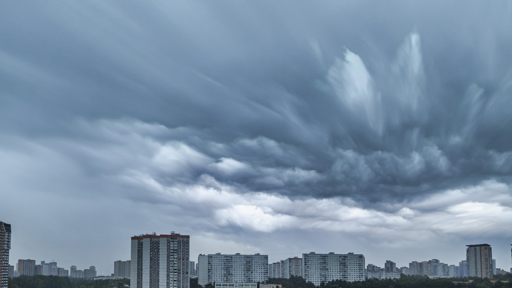 В Ростове объявлено экстренное предупреждение об ураганном ветре, гололедице и подтоплении