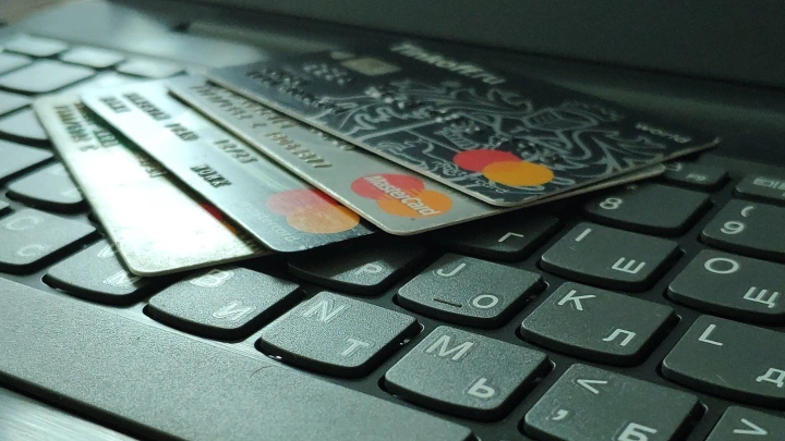 Певица Слава после критики схемы Долиной стала жертвой мошенников