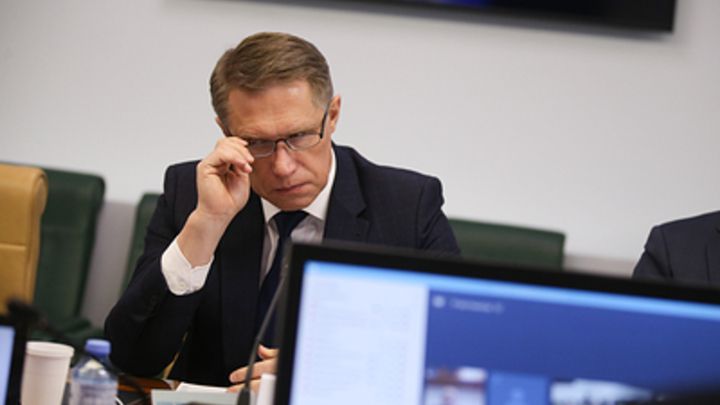 Прибывший в Ростовскую область министр Михаил Мурашко оценил новый инфекционный центр