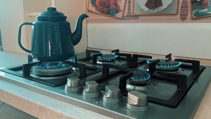 Экономист: Молдавия ежемесячно платит за газ на 100 миллионов долларов больше