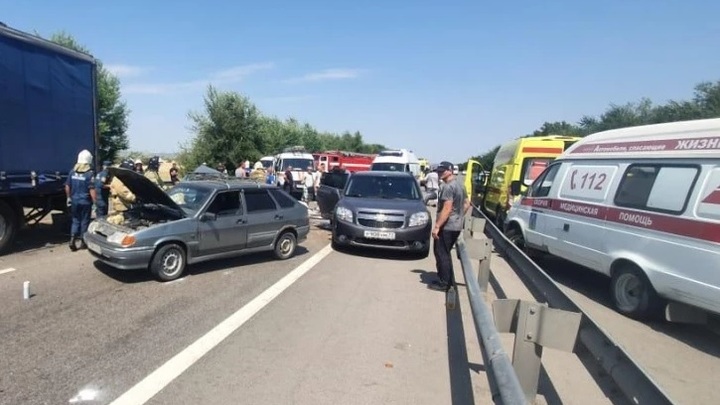 В Ростовской области завершилось расследование гибели пяти человек в массовой аварии