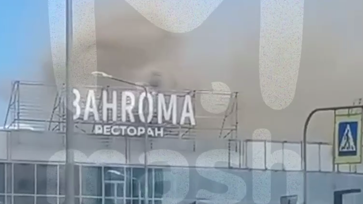 Пожар и сильное задымление в здании на Сизова, где кафе Бахрома и Токио Сити: есть ли пострадавшие