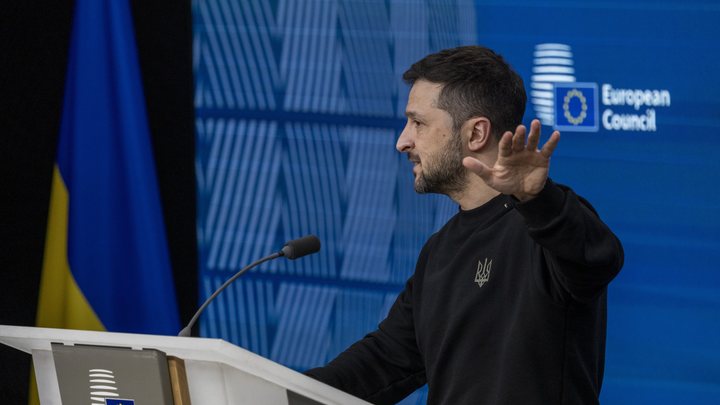 Зеленский ответил Путину дерзостью и оскорблениями на предложение о дуэли