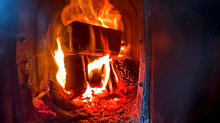 Огонь охватил жилой дом в Подмосковье: Среди погибших есть пожарный