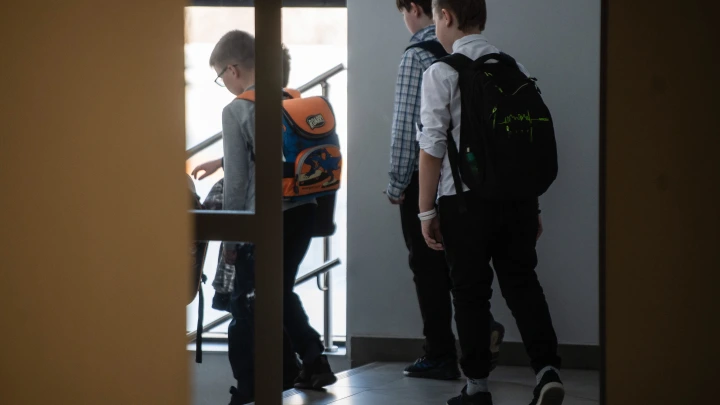 Ноль претензий: учитель подрался с семиклассником в школе Екатеринбурга