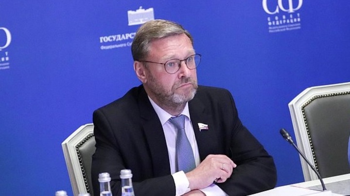 Улучшение отношений России с Украиной наступит после смены власти в Киеве – Косачев