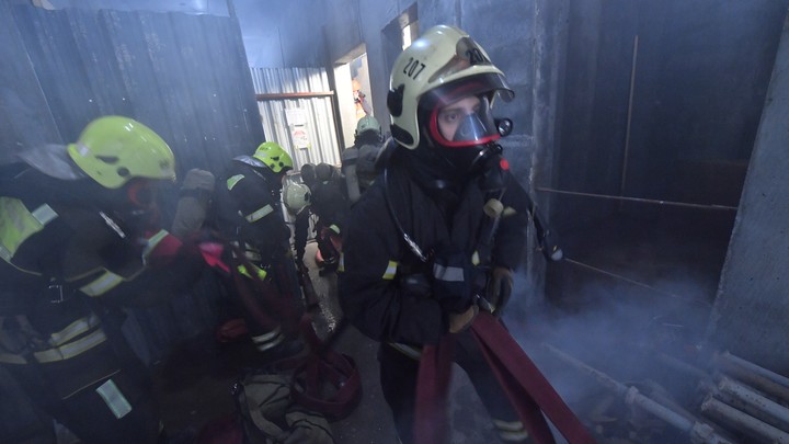 Житель Магнитогорска на пожаре в своей квартире погиб мужчина