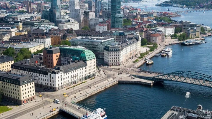 Это отвратительно!: Мэр Хельсинки с русскими корнями устроил скандал из-за отдыха детей в России