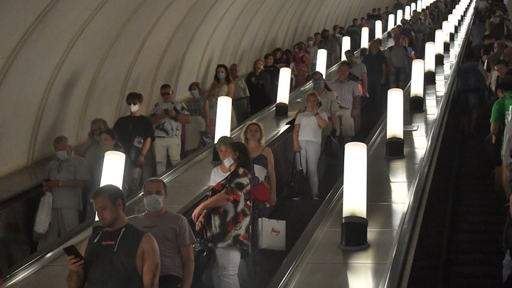 Закроют точно, но есть два варианта: Новый карантин в России неизбежен - эксперт