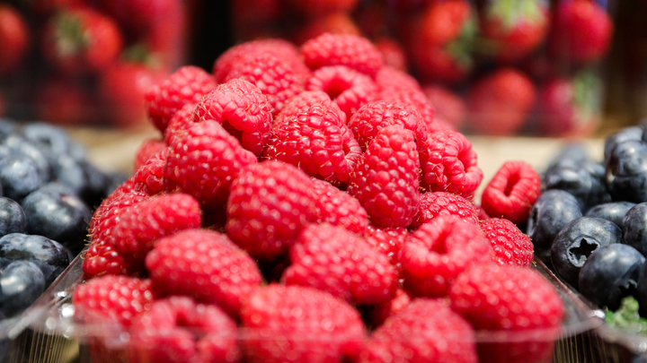 Противостояние варёного и мороженого: Как лучше хранить малину