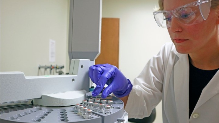 Русские учёные придумали новый способ борьбы с раком: Перекормить