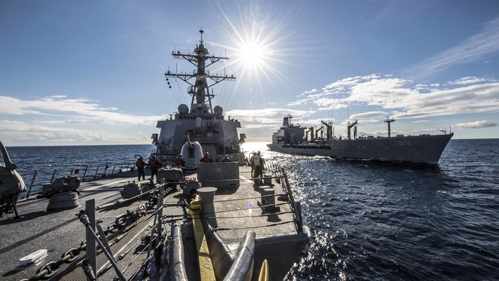 Приближение вертолёта России вызвало панику у моряков США - Sohu