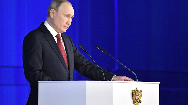 "Никаких полутонов". Путин закрыл чиновникам путь на Запад. Цель власти - служение России и русскому народу "Никаких полутонов". Путин закрыл чиновникам путь на Запад. Цель власти - служение России и русскому народу