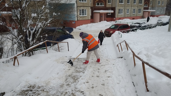 Владимир завален снегом из-за исчезновения дворников