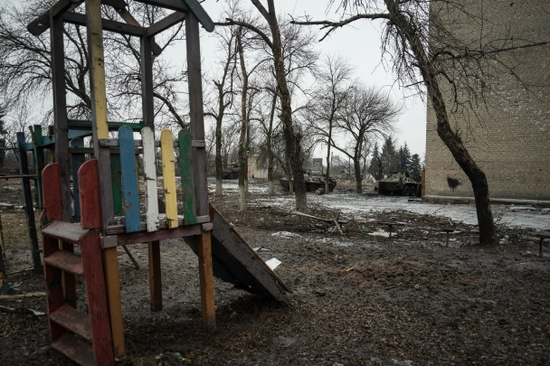 Пока что насчитали более 10 тел: в Селидове нашли убитых ВСУ мирных жителей