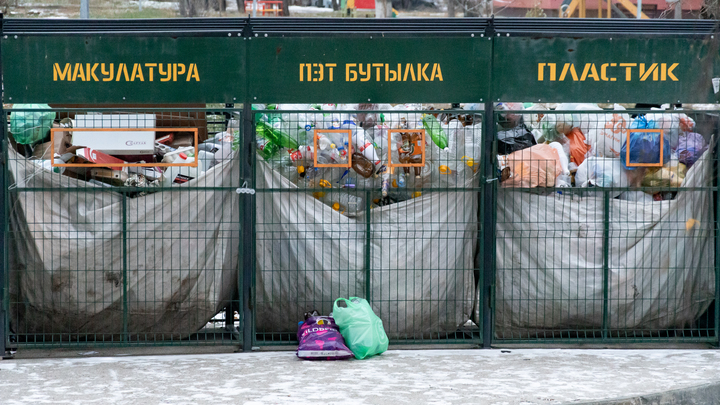 Вартовчане второй год воюют с коммунальщиками из-за новогодней ёлки