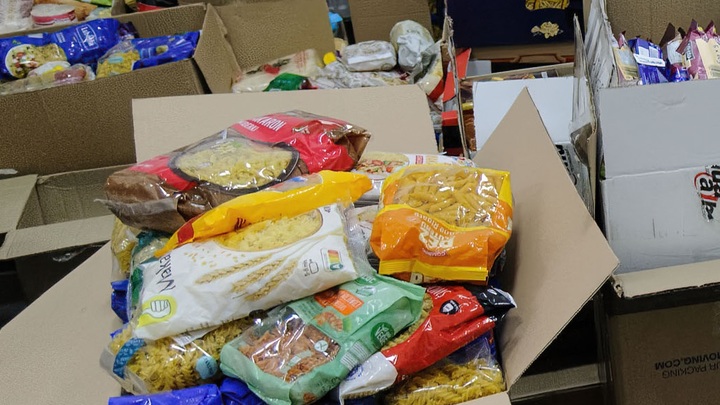 На Запорожье волонтеры штаба Мы вместе с Россией за день выдали более 500 наборов гумпомощи