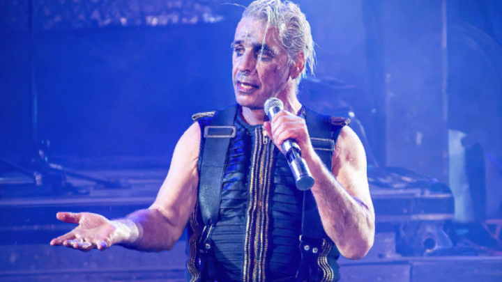 Солиста Rammstein обвиняют в домогательствах: В США уже пытаются отменить группу