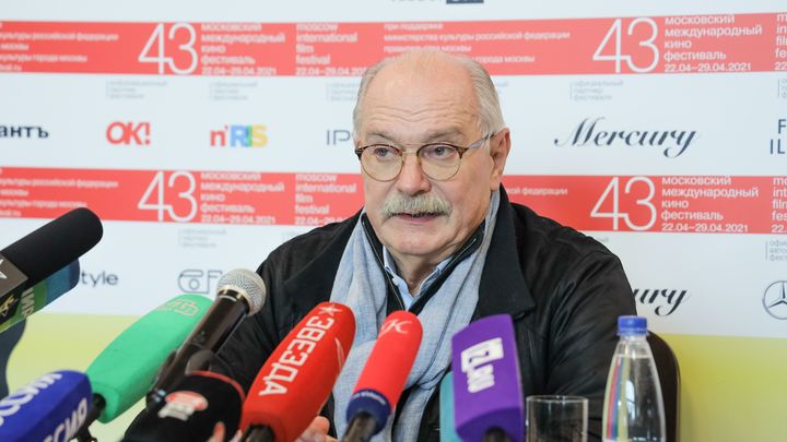 Коллективизм или эгоизм? О традиционном русском выборе напомнил Михалков