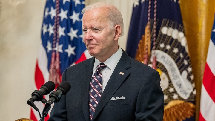 А Зе точно надо помогать? США жонглируют - Киев нервничает