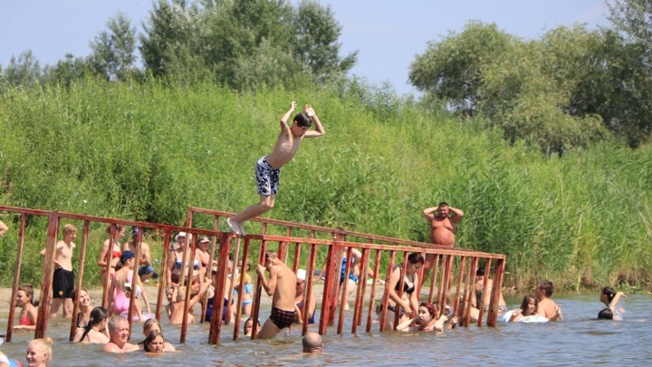В Зауралье ежедневно сотни детей купаются без присмотра