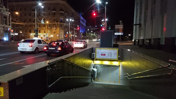 Пешеходные переходы в Ростове заработали круглосуточно. Кто от этого выиграл?