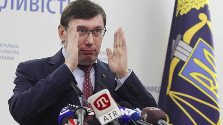 Украинские власти пытаются связать руки Залужному – Луценко