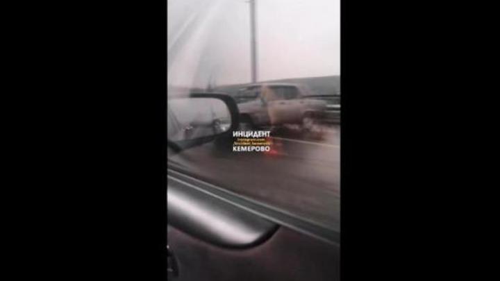 Серьезная авария произошла на Кузбасском мосту в Кемерове