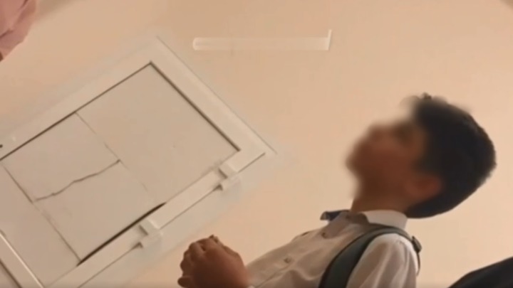 В Краснодаре физрук за разбитую дверь назвал учеников крысами