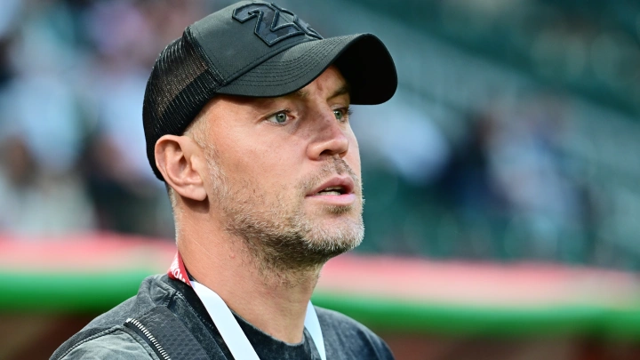 Не смог отбиться от непонятно кого: Артём Дзюба нашёл повод для шутки в похищении Мостового