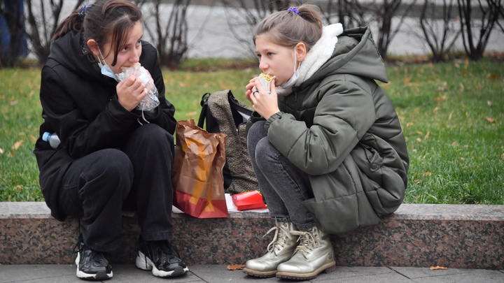 В Кургане откроют новый ресторан фастфуда: мнения за и против