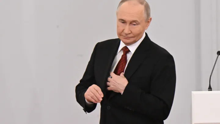 Михалкова обвинили в дискредитации Путина. Молчать Никита Сергеевич не стал. Получился шедевр