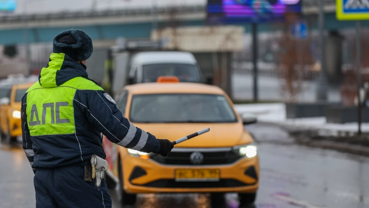 Какие автомобили допустили работать в такси: полный список