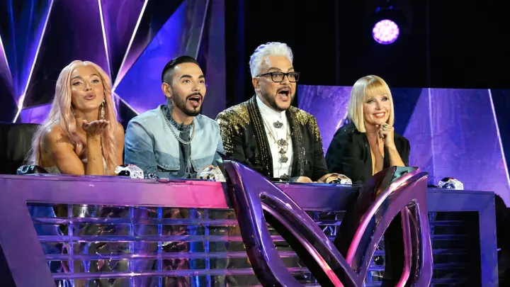 Скандал в финале шоу Маска: Зал молчанием встретил победителя – Полину Гагарину