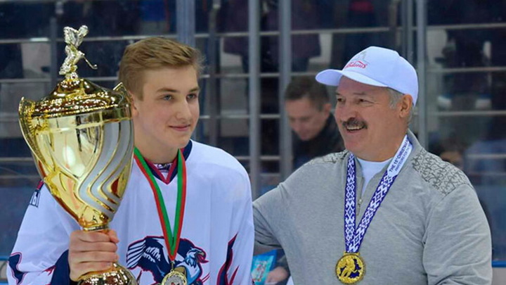 Лукашенко прислушался к ВОЗ и вновь отменил Рождественский турнир по хоккею