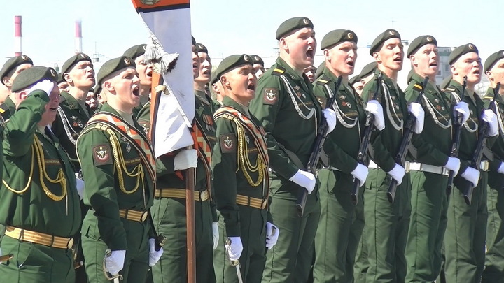 Репетиция Парада Победы 3 мая: без зрителей, но с холостым салютом