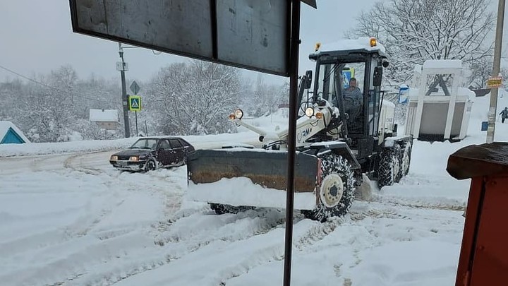 Слишком много снега: В Апшеронском районе ввели режим ЧС