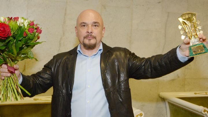 Череда звёздных аварий коснулась Трофима: Машина певца разбита в Москве