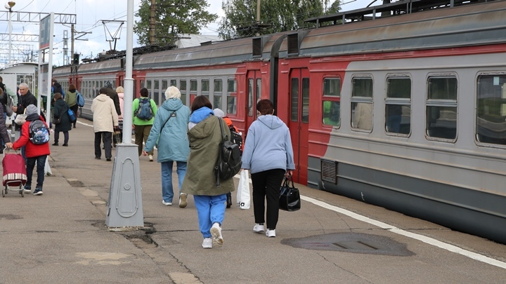 Дополнительные дачные электрички запустят в Кузбассе